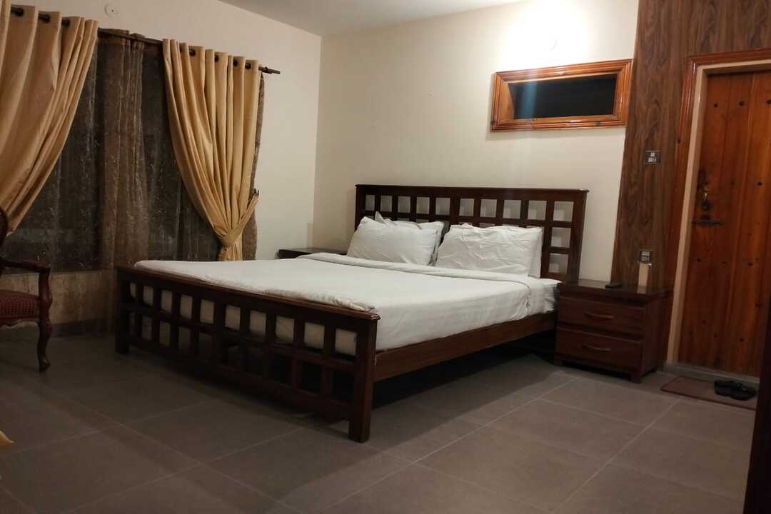 Lalazar Family Resort