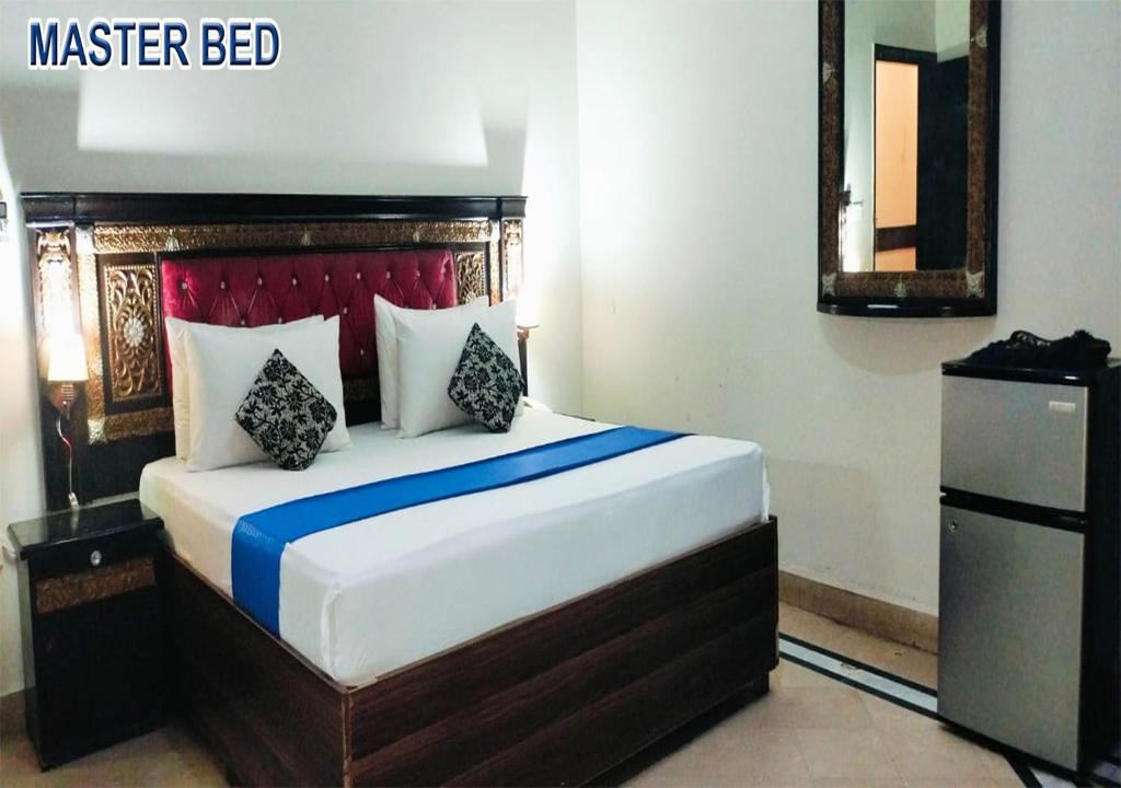 Deluxe Double or Twin Room
