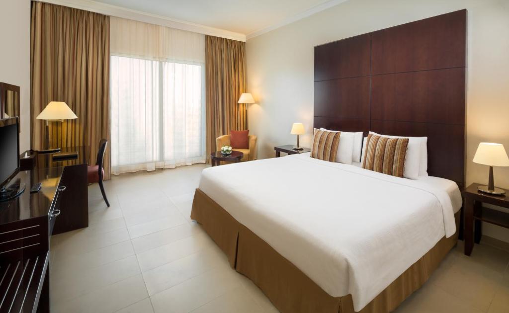 Metropolitan Al Mafraq Hotel