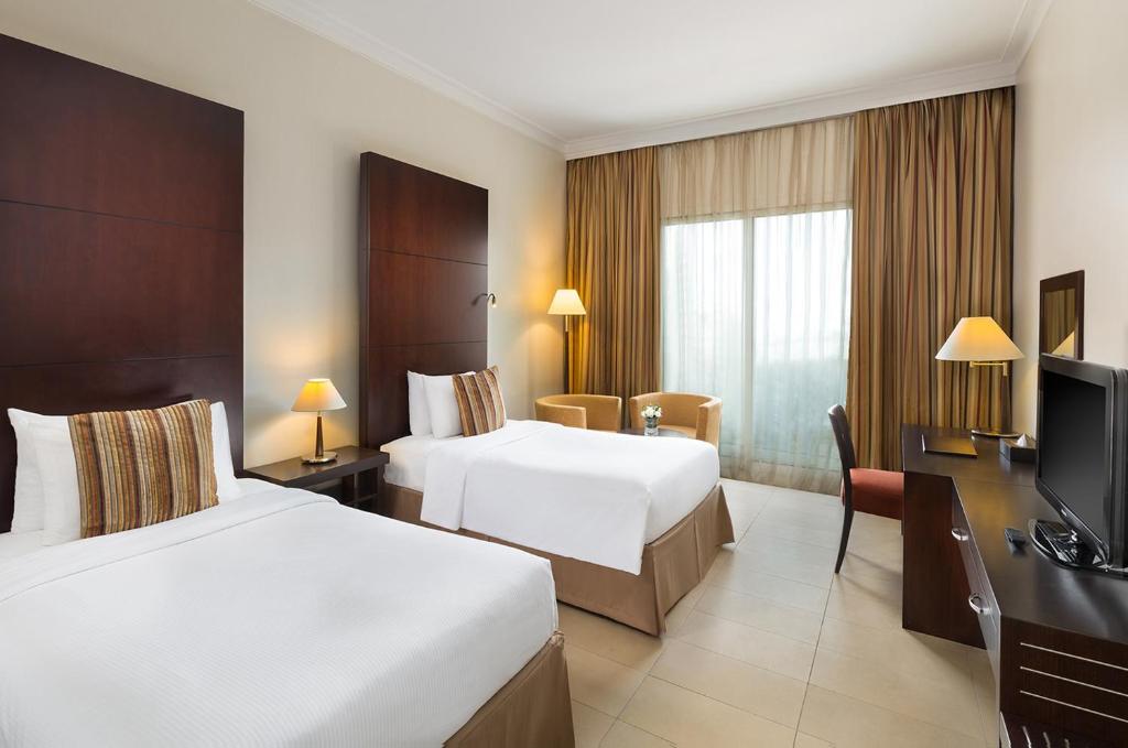 Metropolitan Al Mafraq Hotel