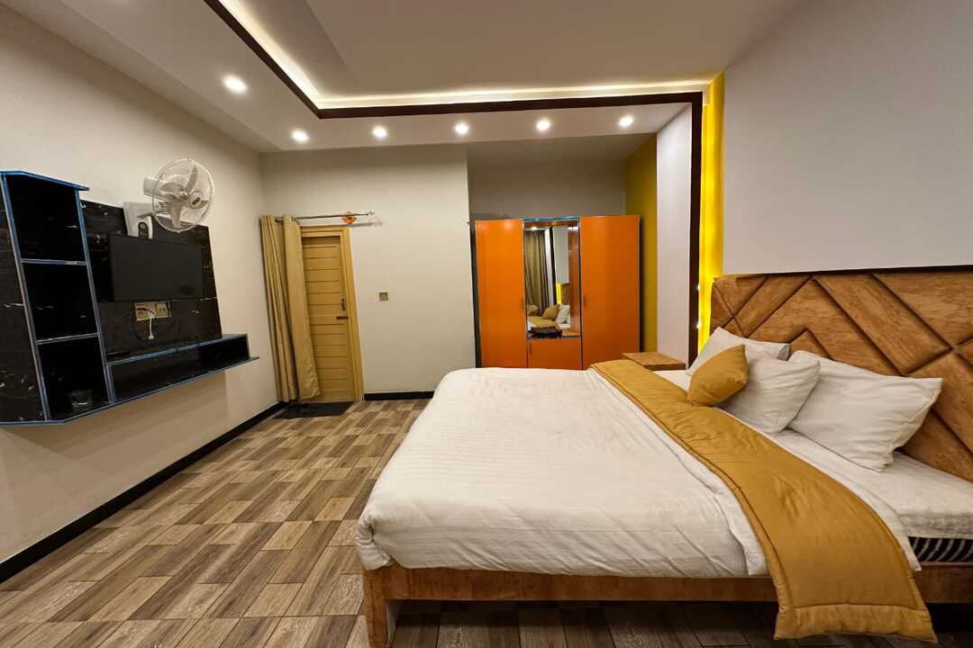 Neelum Chinar Resort