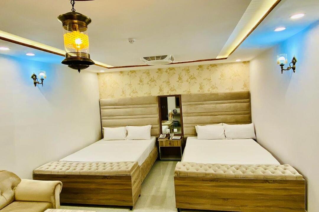 Deluxe Double or Twin Room