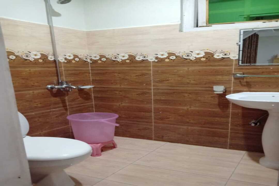 New Lalazar Hotel, Batakundi