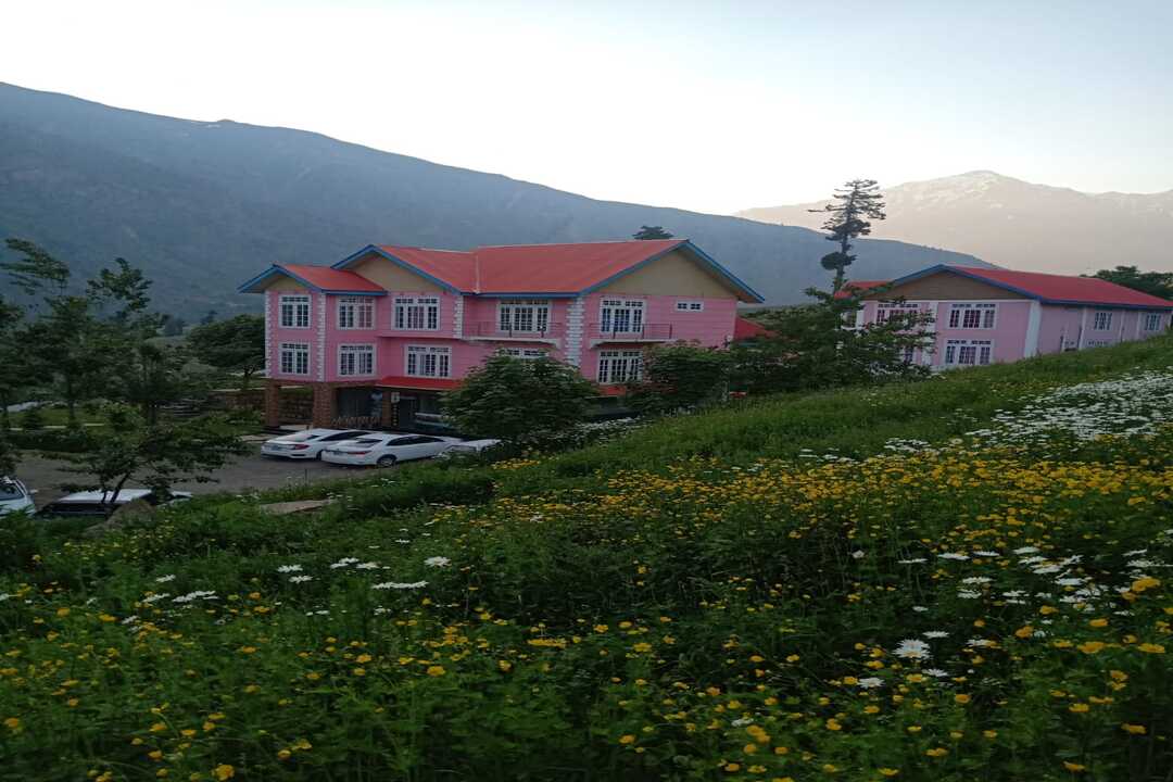 New Lalazar Hotel, Batakundi
