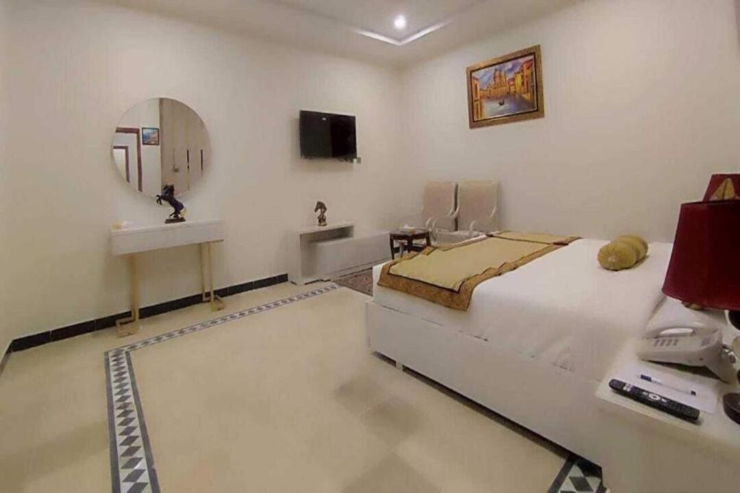 Nizalia Hotel By Legend