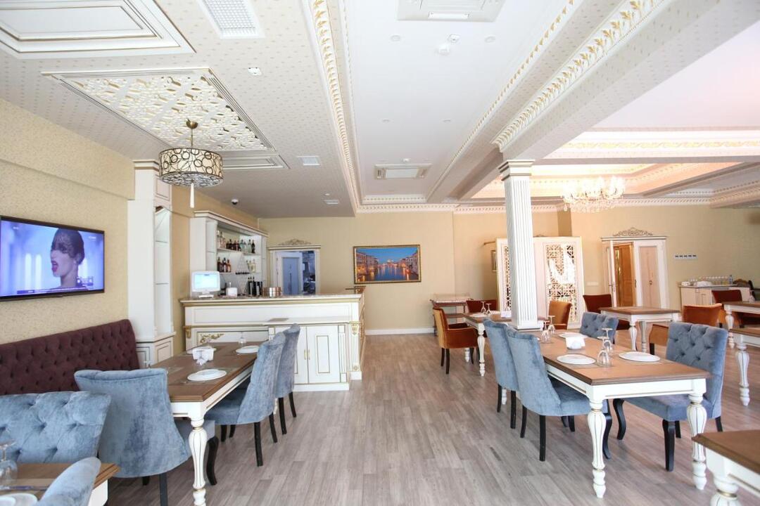 Opera Hotel, Baku