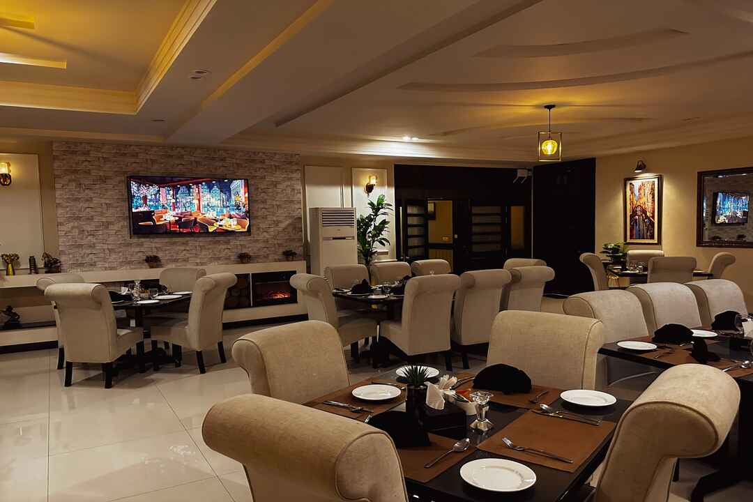Oxygym Club Hotel & Suites