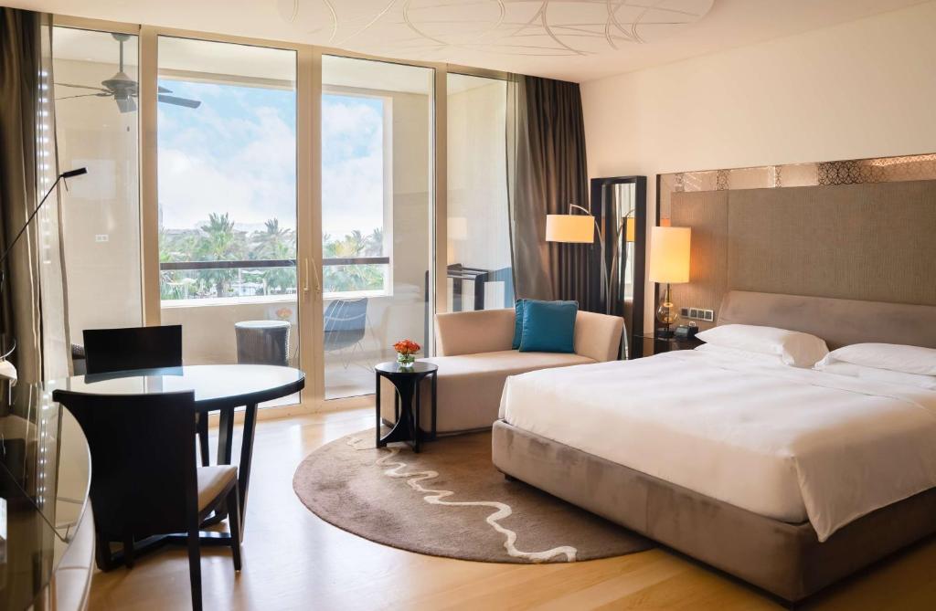 King or Twin Room with Garden View
