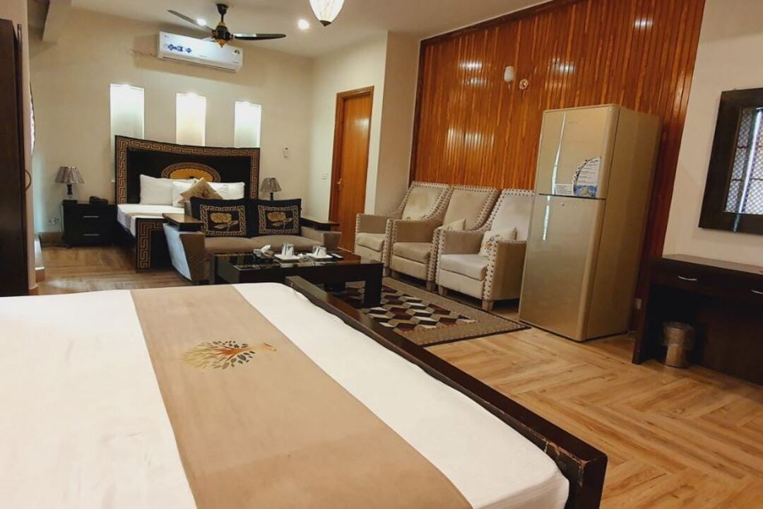 Park View Hotel Gulberg