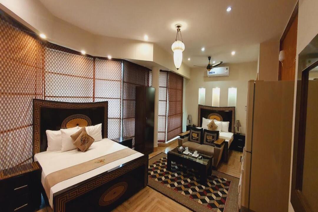 Park View Hotel Gulberg