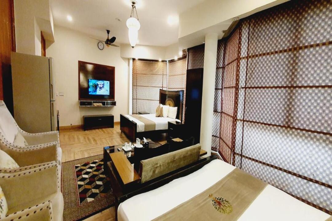Park View Hotel Gulberg