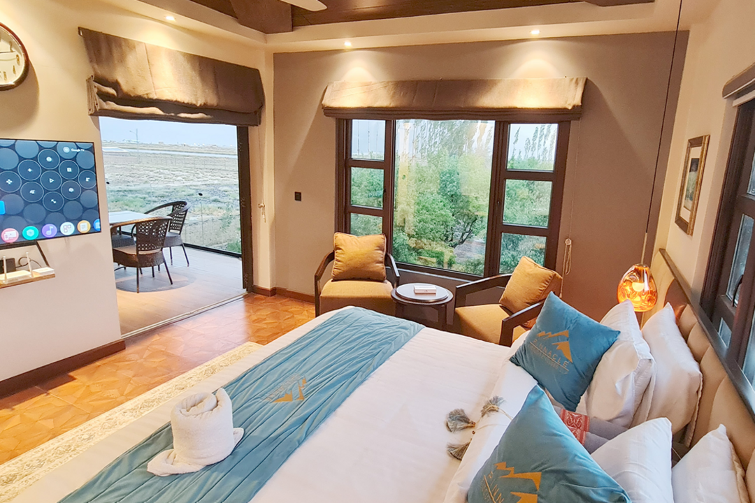Pinnacle Executive Lodges