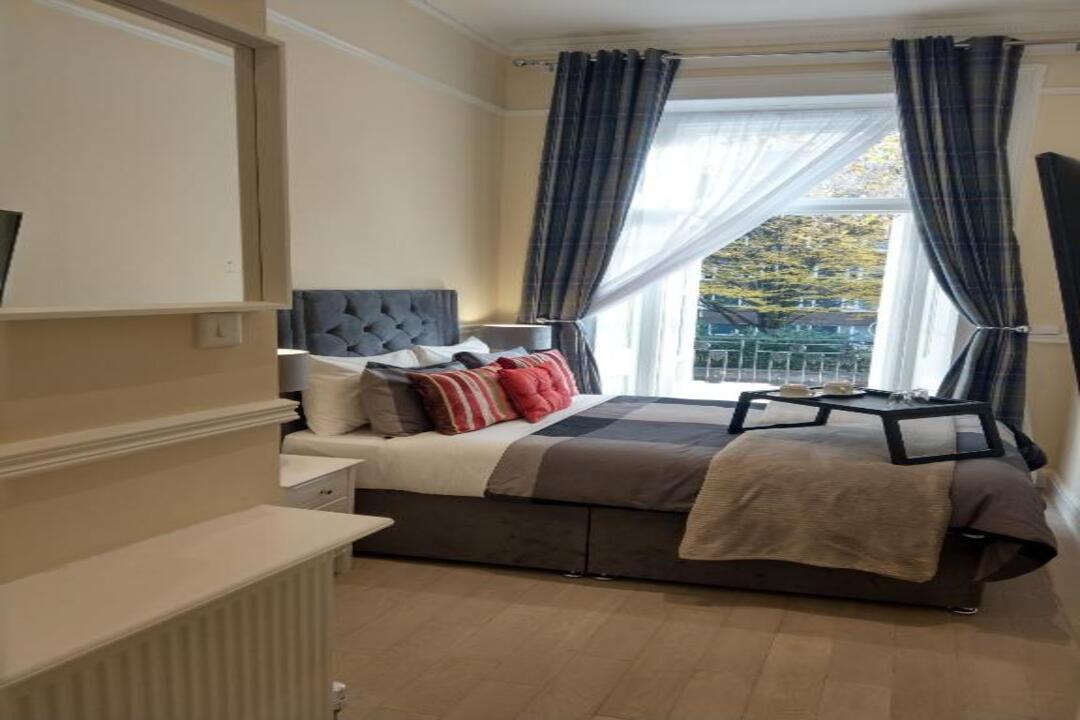 Prime Inn, London