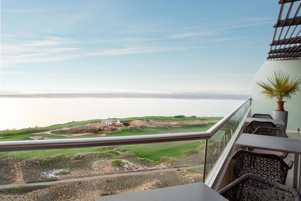 Radisson Blu Hotel, Abu Dhabi Yas Island