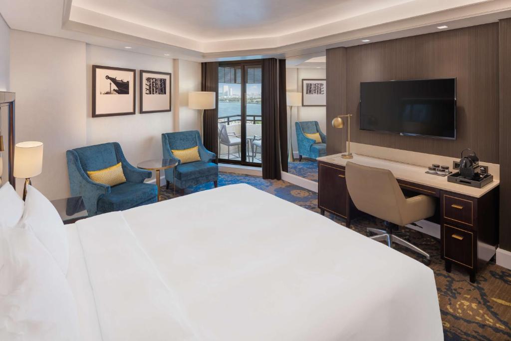 Radisson Blu Hotel, Dubai Deira Creek