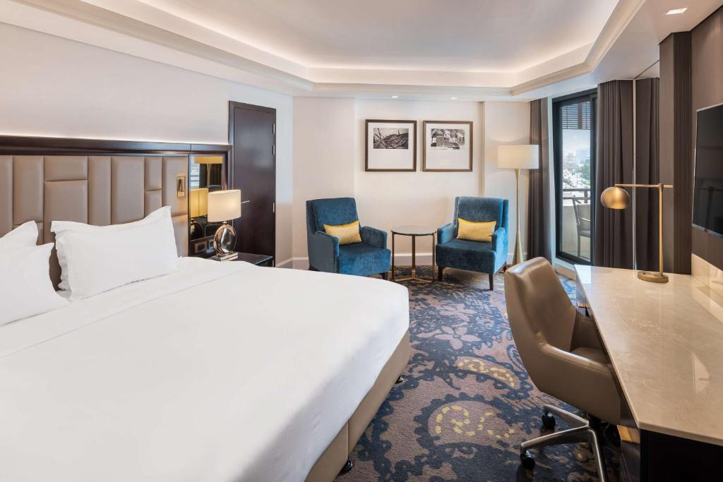 Radisson Blu Hotel, Dubai Deira Creek
