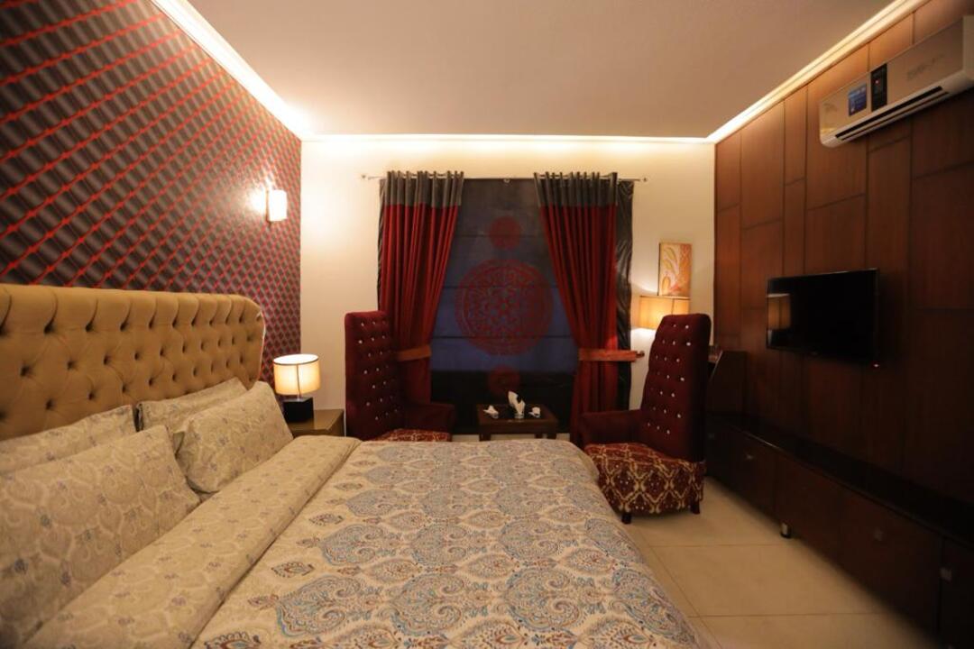 Raees Khana Hotel, Nathiagali