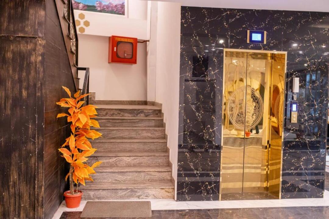 Regal Residency