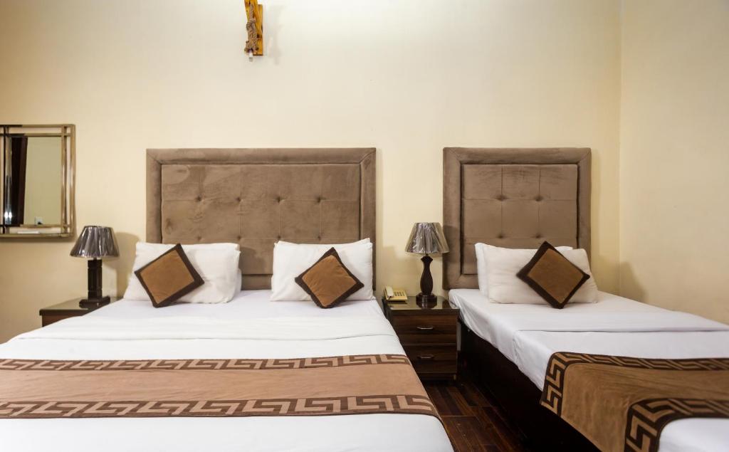 Rose Palace Hotel, Liberty