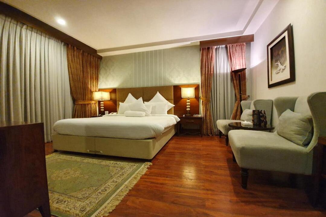 Junior Executive Suites