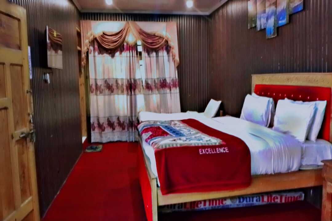 Saif-ul-Malook Hotel Naran