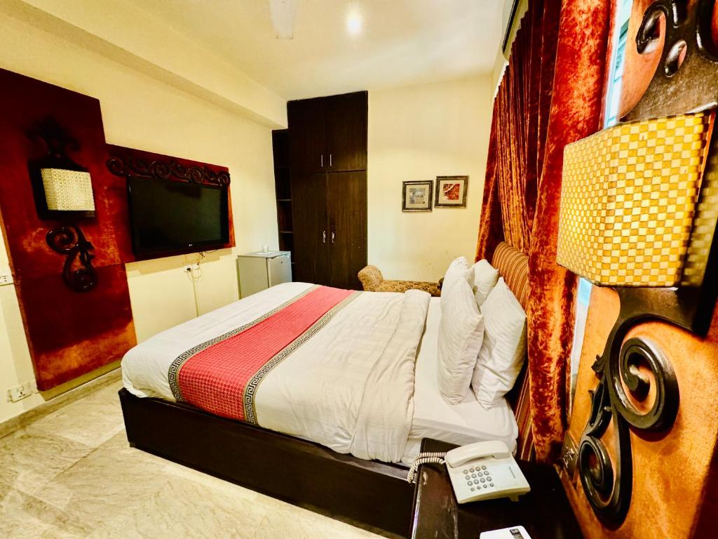 Shelton Hotel Lahore