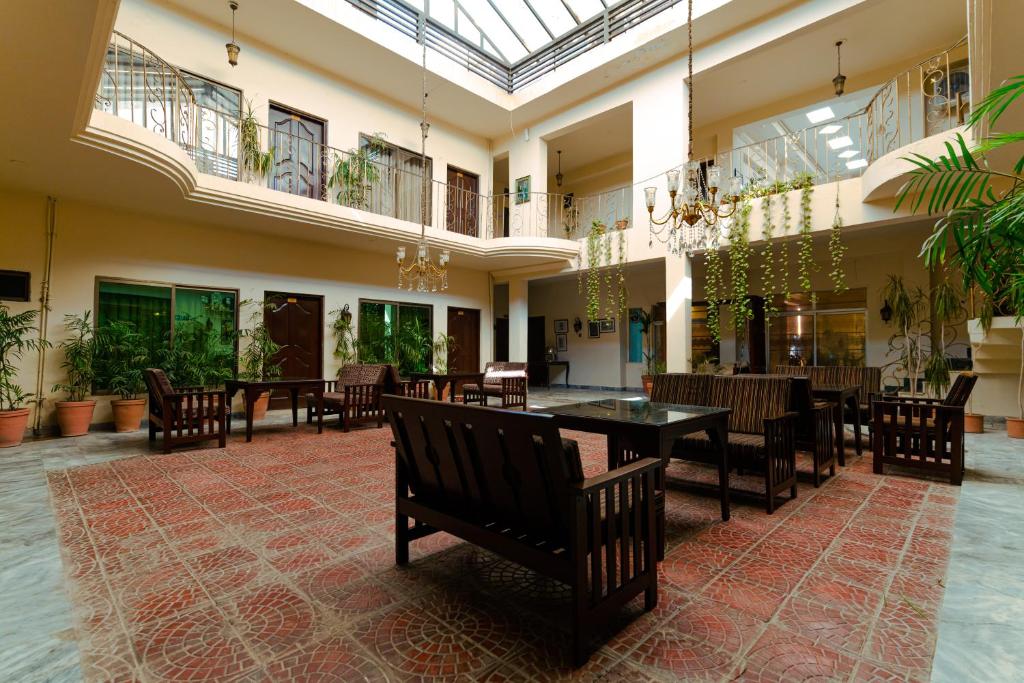 Shelton Rezidor House Peshawar