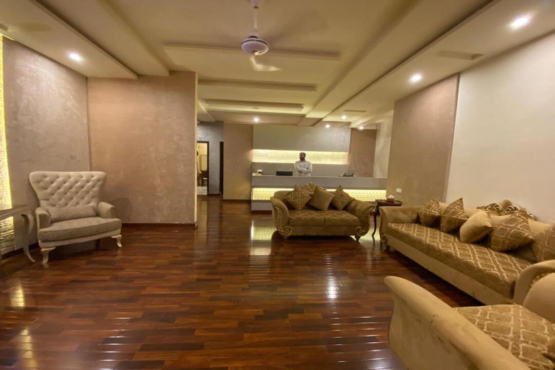 Shelton’s Rezidor Lahore