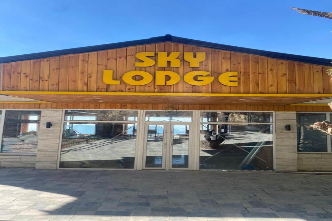 Sky Lodge Hotel