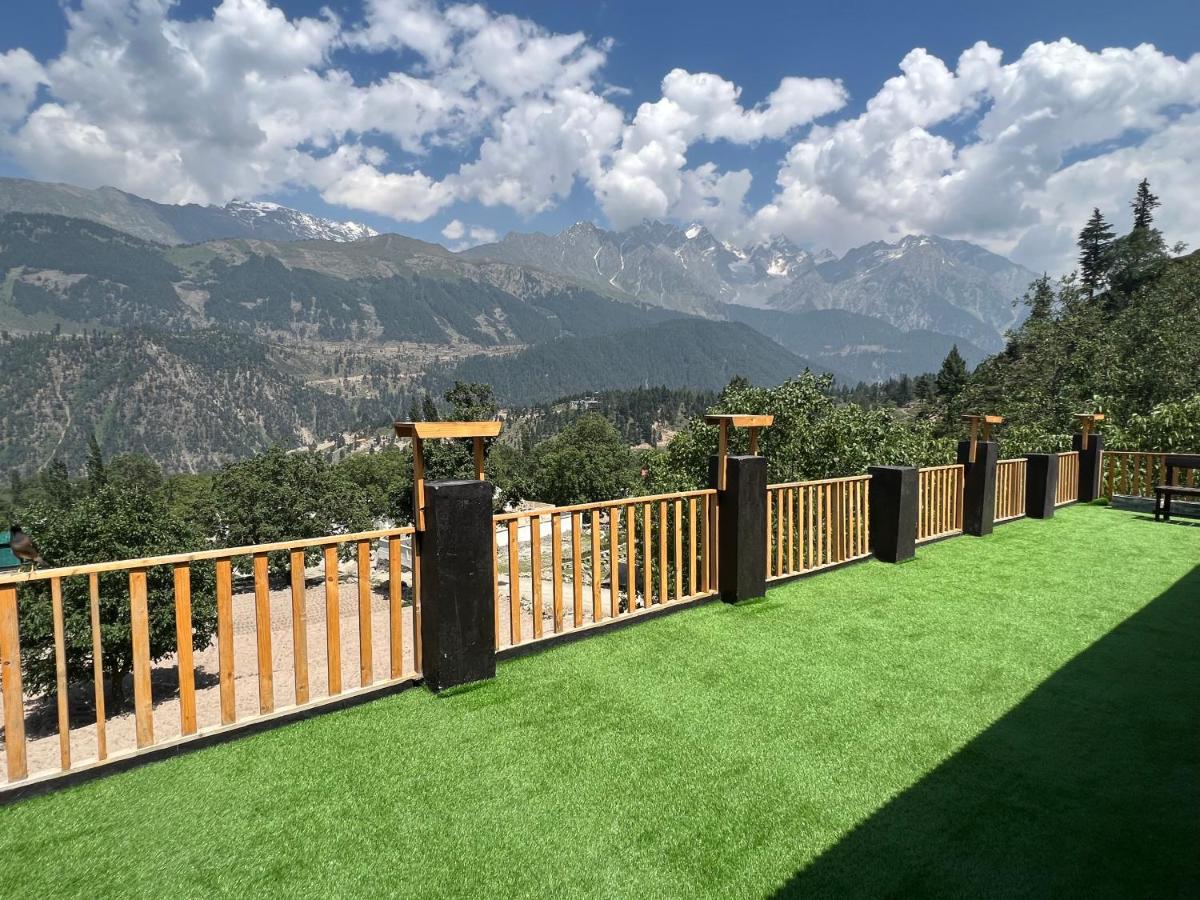 Spring Fields Hotel Kalam