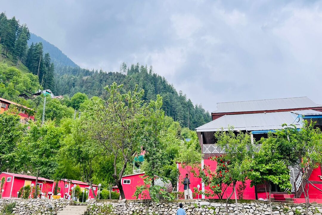 State Continental Guest House - Kutton Neelum Valley
