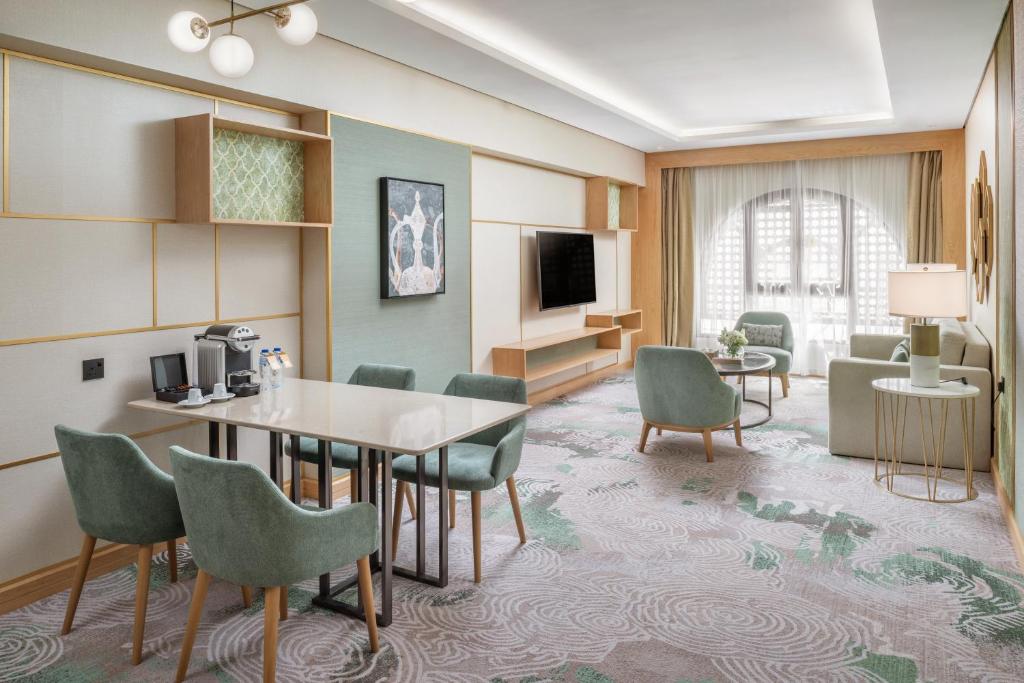 Executive Suite City-View-