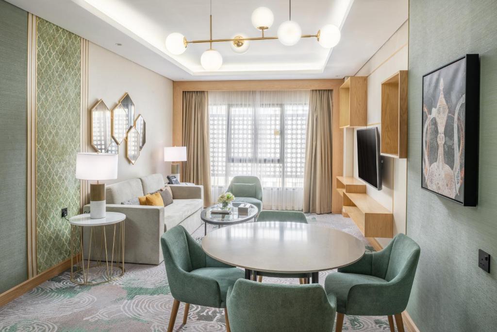 Deluxe Suite City-View