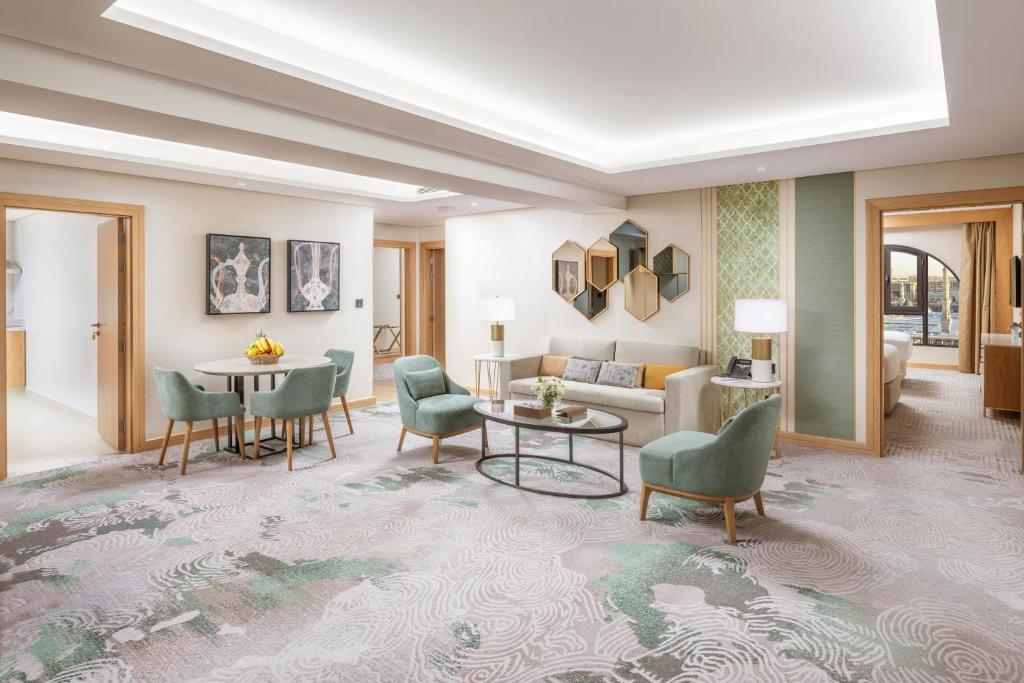 Executive Suite City-View