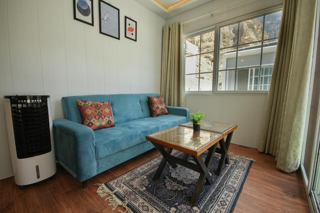 Exclusive Contemporary Suite