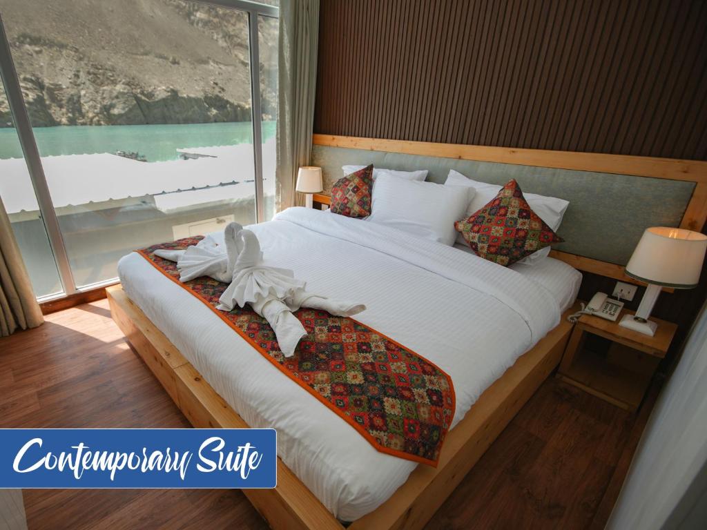 Exclusive Contemporary Suite