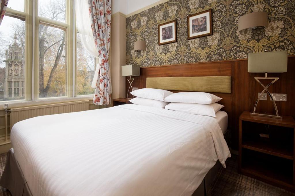Feature Double or Twin Room
