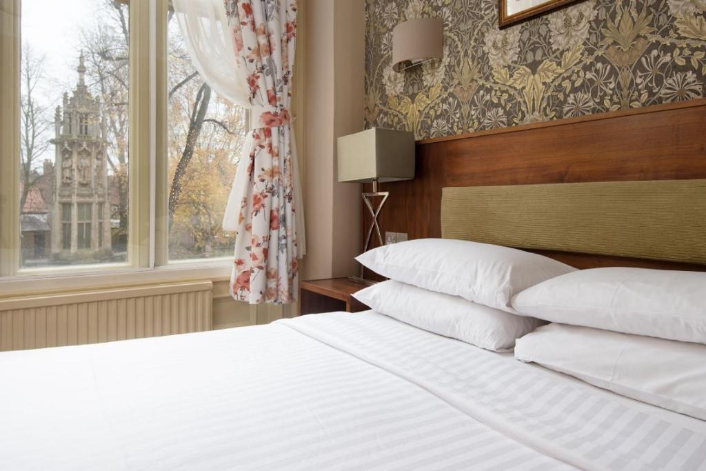 Classic Double or Twin Room