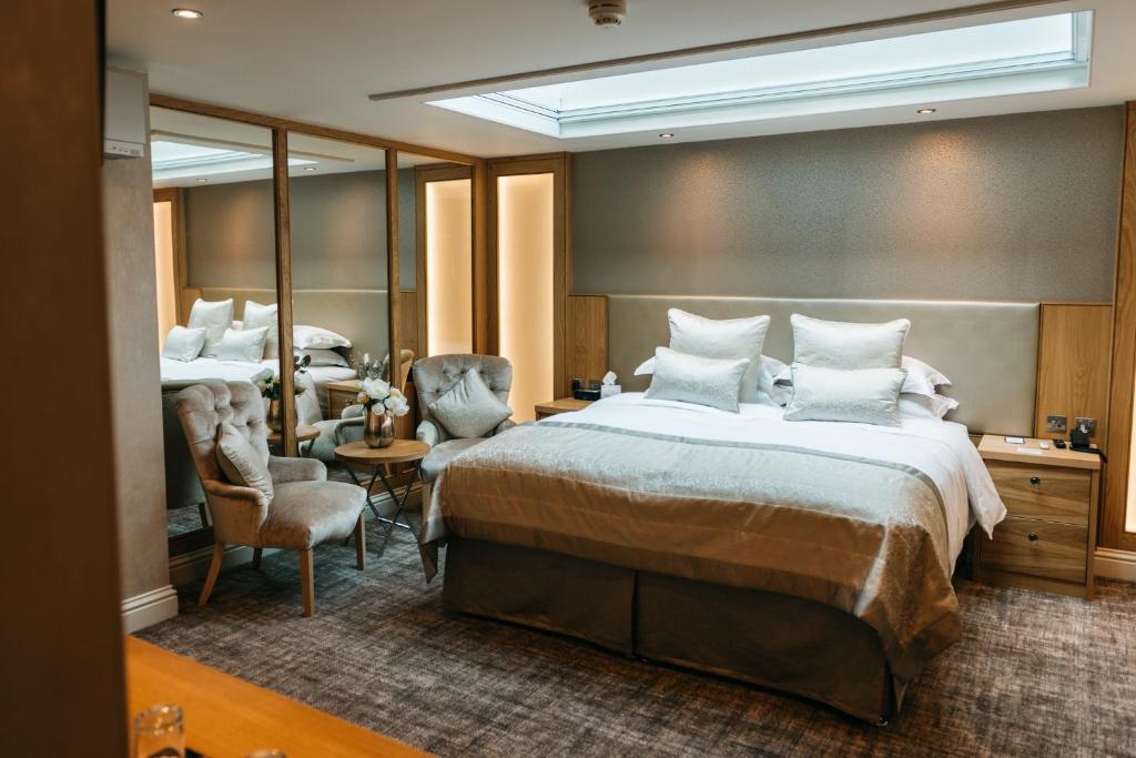 Feature Double or Twin Room