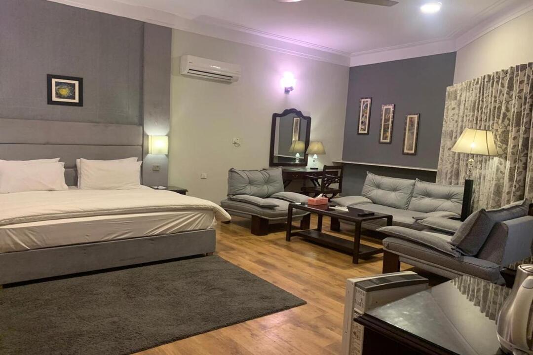 The Exclusive House, Peshawar