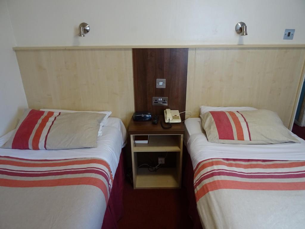 Superior Twin En-suite Room
