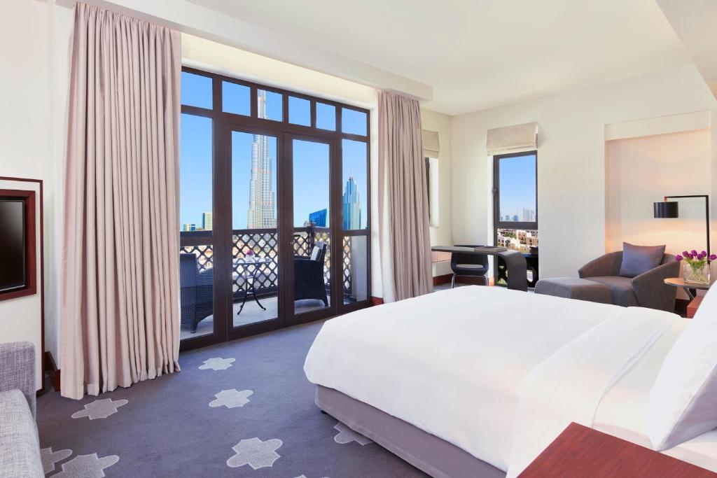 Deluxe Twin Room with City View
