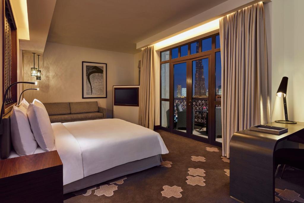 Deluxe Twin Room with City View