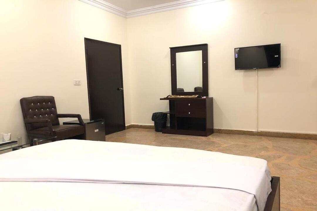 The Muslim Guest House, Karachi