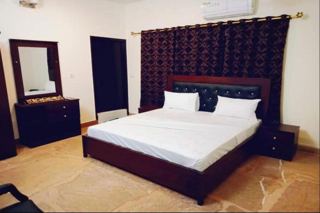 The Muslim Guest House, Karachi