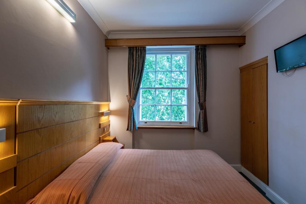 The Nayland Hotel