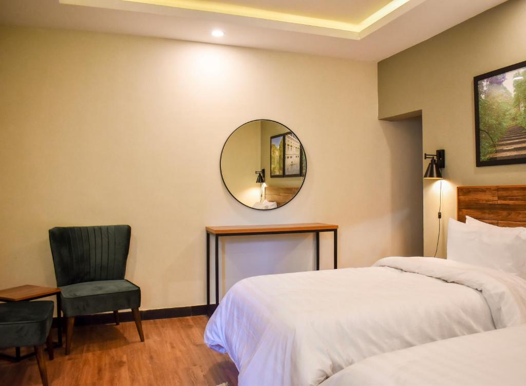 The Point by Roomy, Thandiani