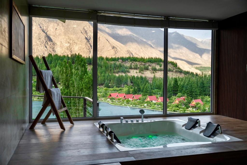 Tibet Hotel