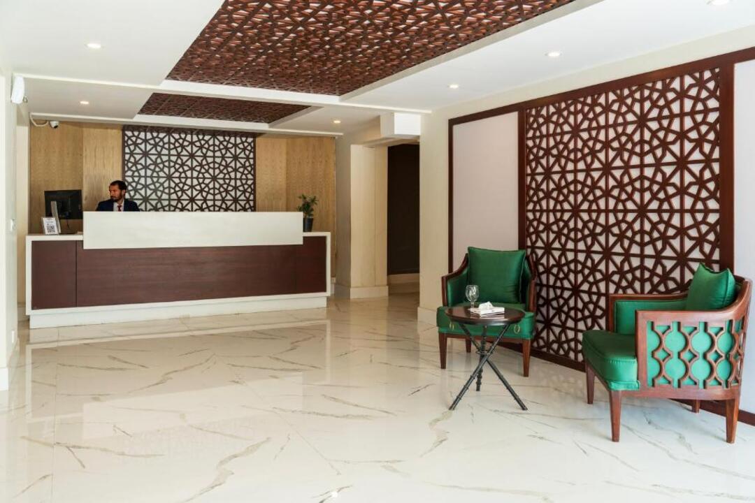 Tibet Hotel
