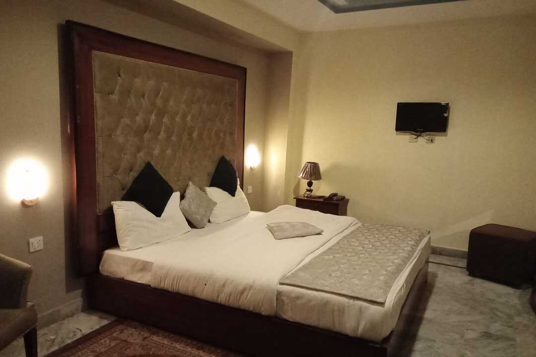 Vision Inn Hotel & Restaurant, Nathia Gali